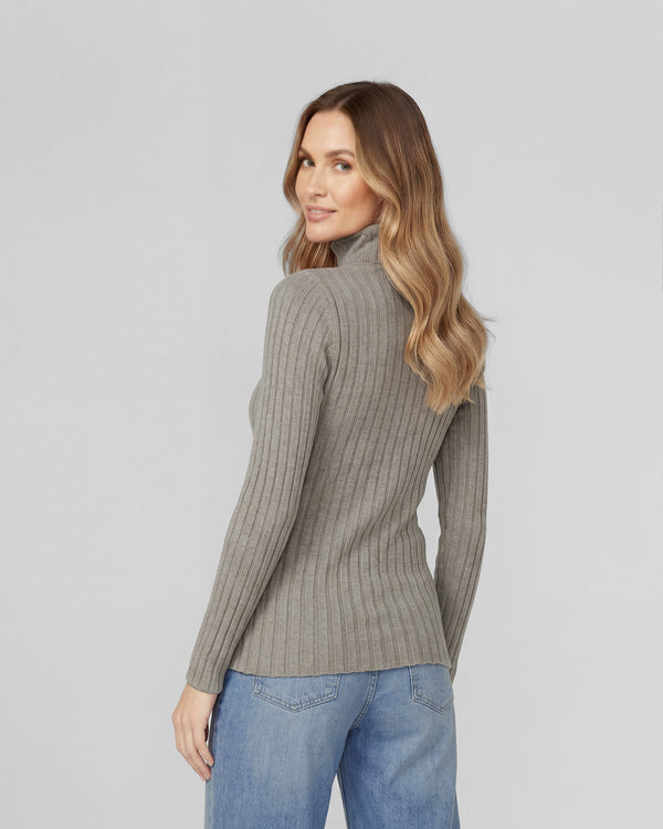 Sweater Mujer Josefa Slim Fit Cuello Alto Redondo Manga Ajustada Fango Lineatre