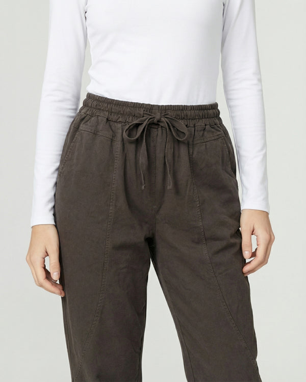 Pantalon Mujer Carmen Regular Chocolate Lineatre