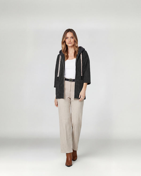 Abrigo Mujer Camila Relaxed fit Cuello en V manga caída Negro Lineatre