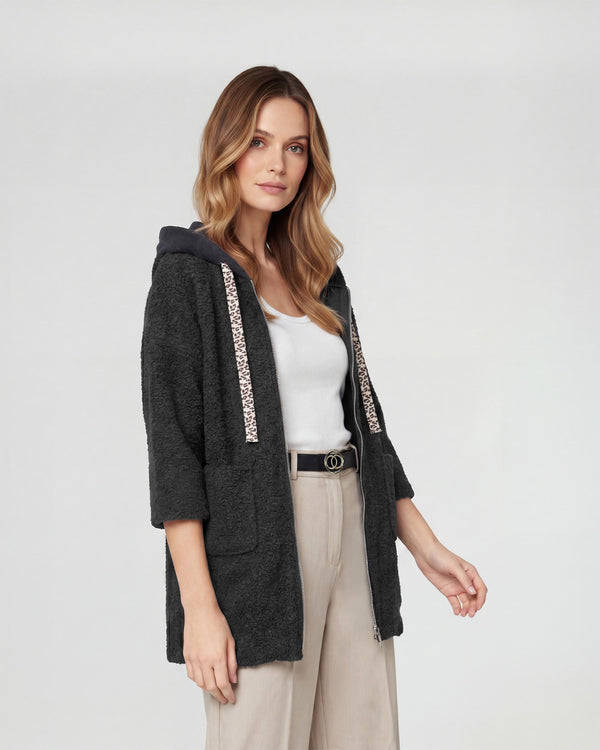 Abrigo Mujer Camila Relaxed fit Cuello en V manga caída Negro Lineatre