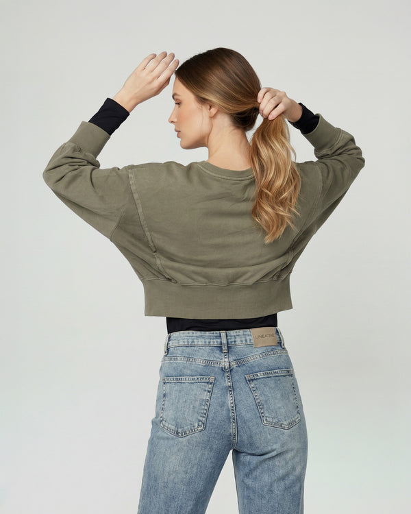 Poleron Mujer Zoe Regular fit Cuello Redondo Manga Caída Fango Lineatre