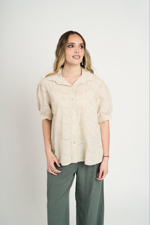 Blusa Mujer Constanza Cuello con solapa Beige Lineatre