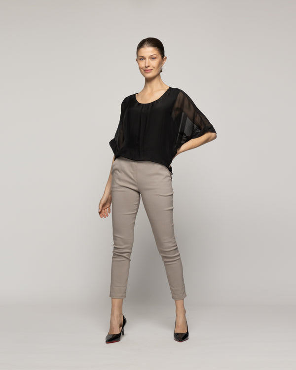 Blusa Mujer Boruta Mangas Murciélago Negra Lineatre