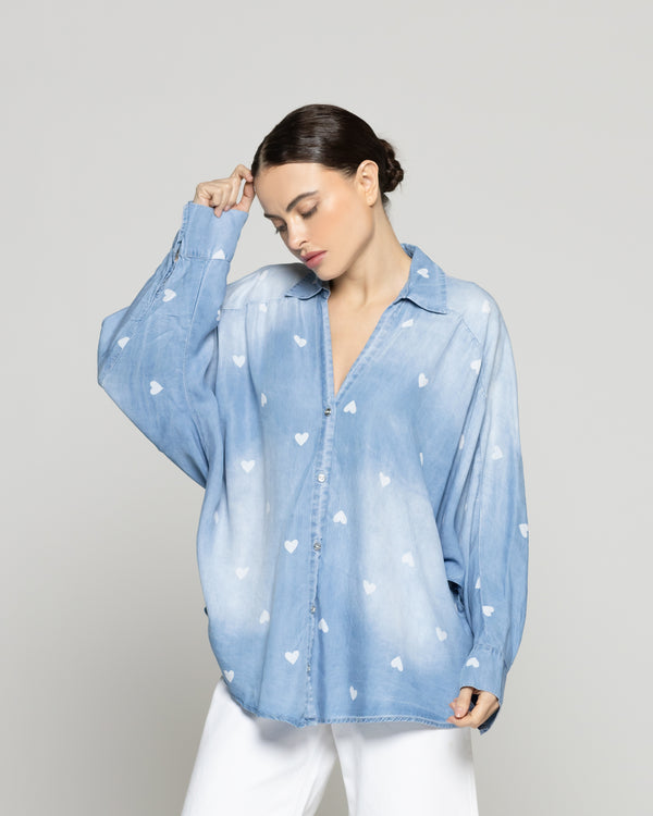Blusa Mujer Braya Camisera con Corazones Denim Desgastado Lineatre