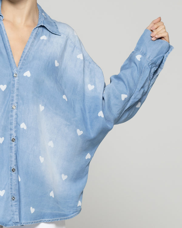 Blusa Mujer Braya Camisera con Corazones Denim Desgastado Lineatre