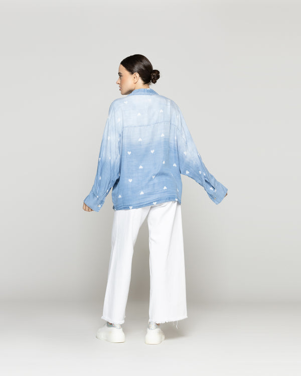 Blusa Mujer Braya Camisera con Corazones Denim Desgastado Lineatre