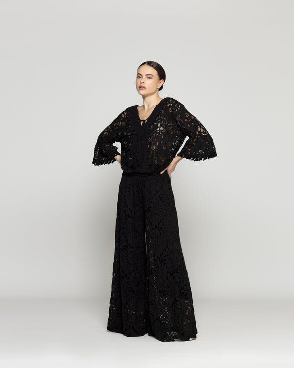 Blusa Mujer Begoña De Encaje Florar Escote V Negra Lineatre