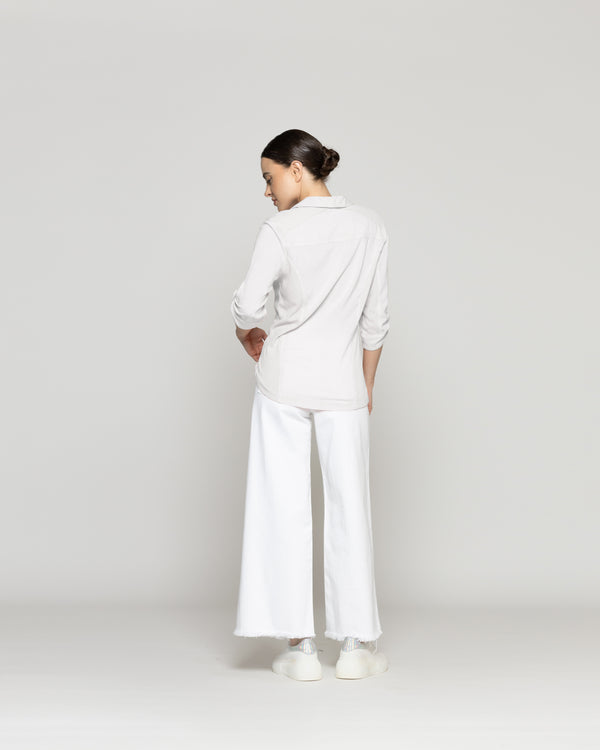 Blusa Mujer Carolina Slim Fit Tela Ligera Blanco Crudo Lineatre