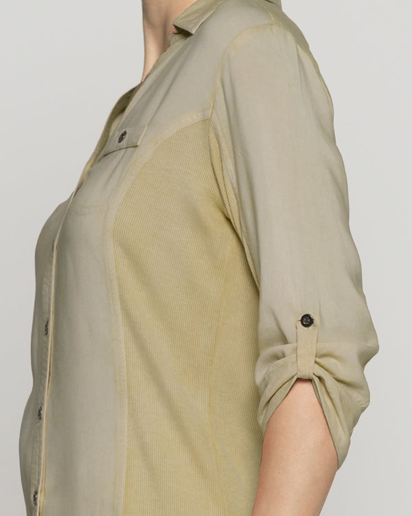 Blusa Mujer Carolina Slim Fit Tela Ligera Verde Fango Lineatre