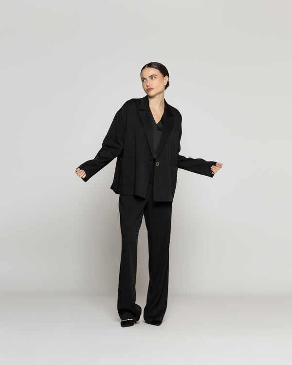 Chaqueta Mujer Tipo Blazer Clarissa Semiformal Negra Lineatre