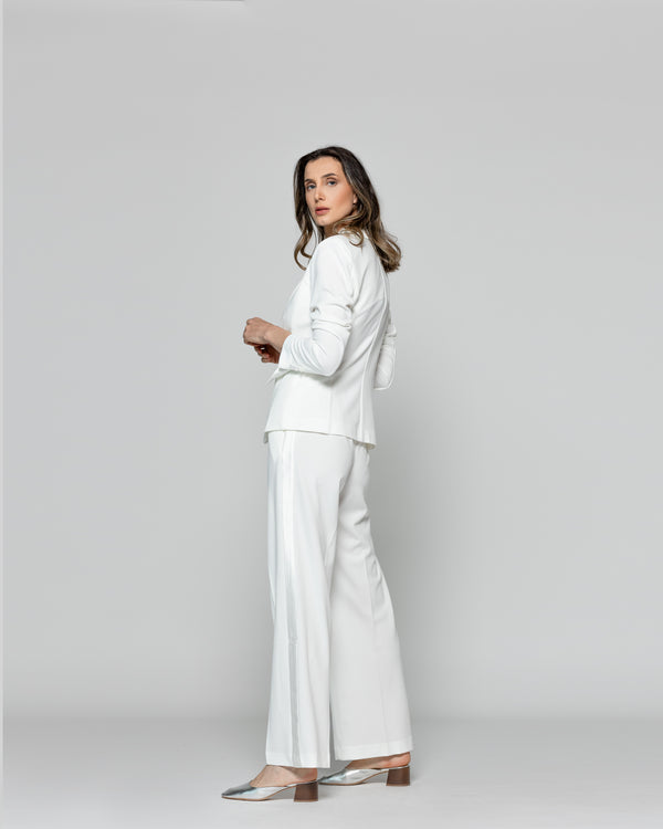 Chaqueta Mujer Tipo Blazer Caterina Con Botón Satinada Blanco Crudo Lineatre