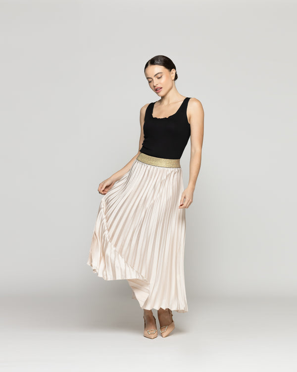 Falda Mujer Fiona Plisada Satinada Beige Con Pretina Dorada Lineatre