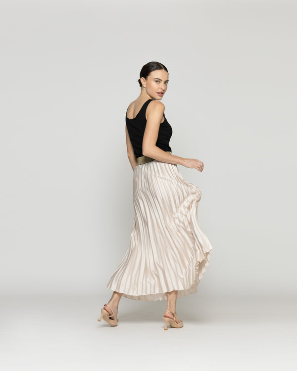 Falda Mujer Fiona Plisada Satinada Beige Con Pretina Dorada Lineatre