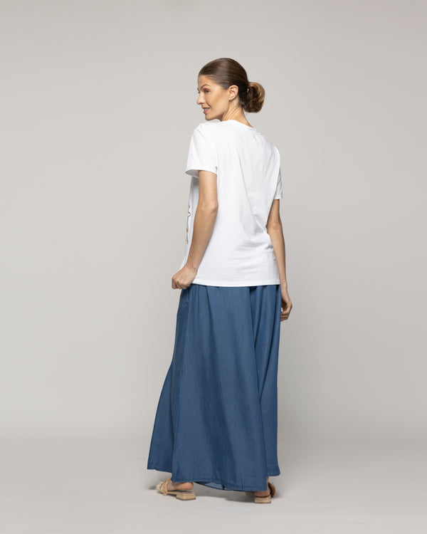 Polera Mujer Otilia Básica Estampado Flores Detalles Metálicos Blanca Lineatre