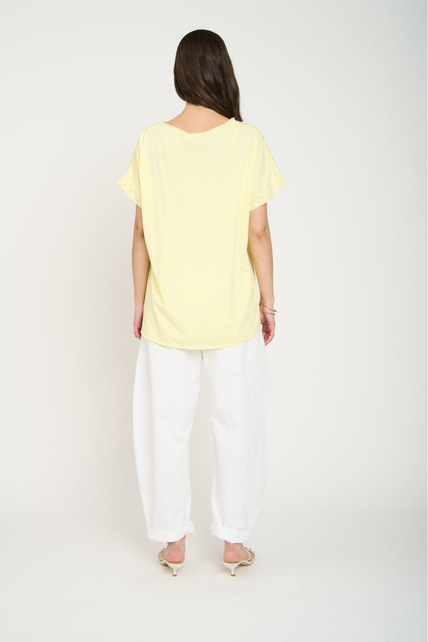Polera Mujer Gemma Manga corta Amarillo Lineatre