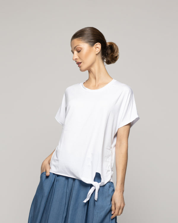Polera Mujer Orieta Básica Manga Corta Con Amarra Lateral Blanca Lineatre