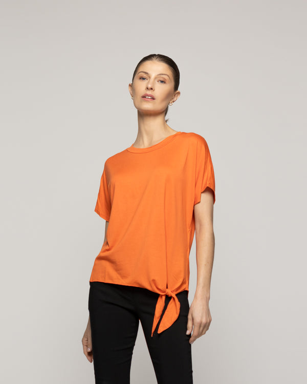Polera Mujer Orieta Básica Manga Corta Con Amarra Lateral Naranja Lineatre