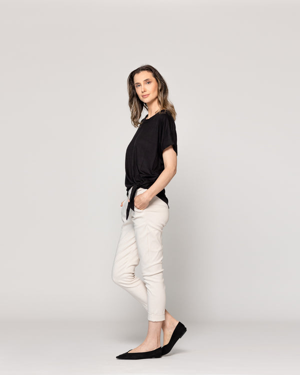 Polera Mujer Orieta Básica Manga Corta Con Amarra Lateral Negra Lineatre