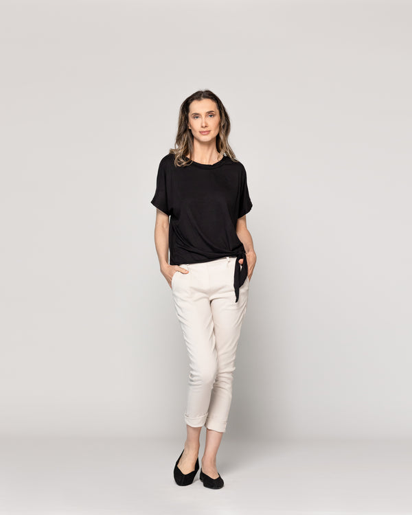 Polera Mujer Orieta Básica Manga Corta Con Amarra Lateral Negra Lineatre