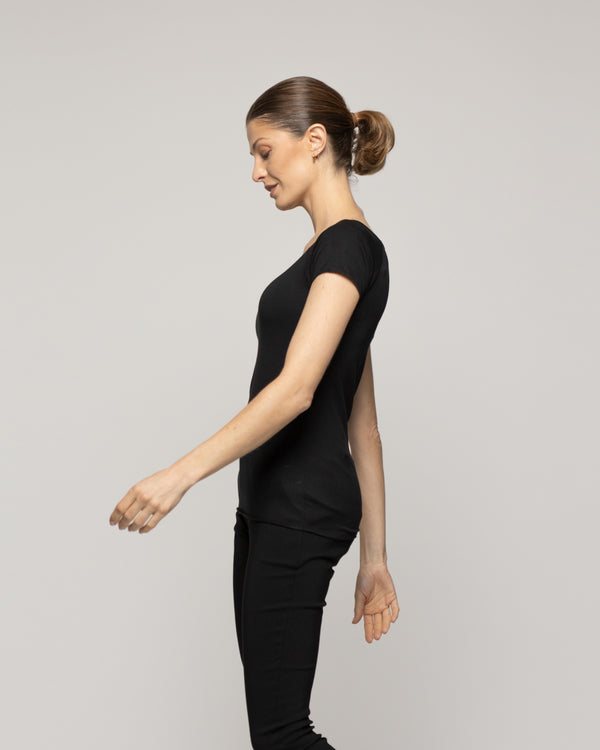Polera Mujer Oliana Manga Corta Básica Negra Lineatre