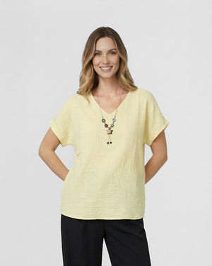Polera Mujer Clarissa Relaxed Amarillo Lineatre