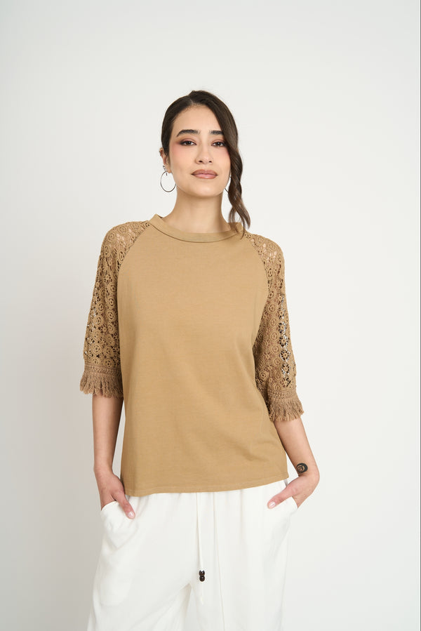 Polera Mujer Isabella Camel Lineatre