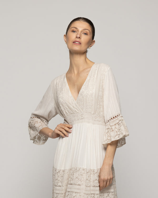 Vestido Mujer Largo Valentina Con Adornos De Encaje Beige Lineatre