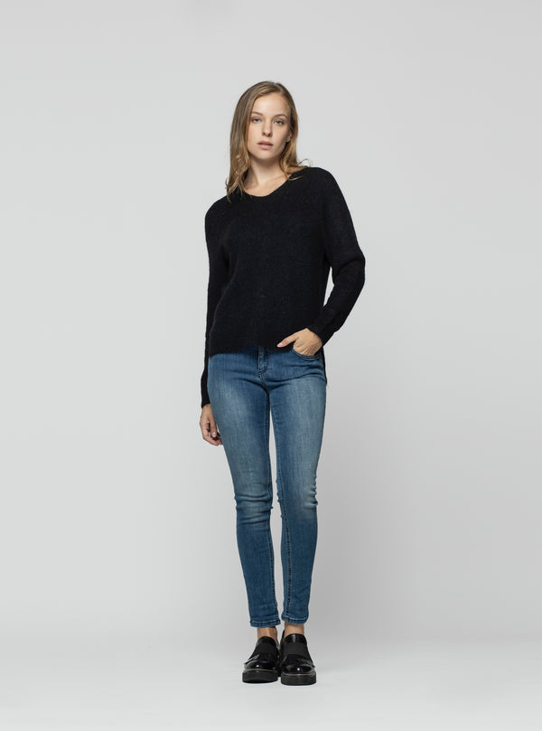 SWEATER PALOMA NEGRO