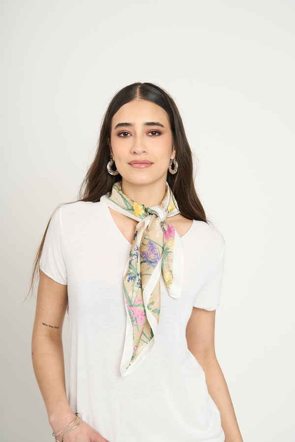 Pañuelo Mujer Fernanda Beige Lineatre