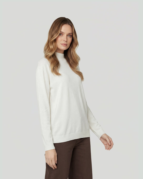 Sweater Mujer Magdalena Relaxed Fit Cuello Medio Alto Redondo Manga Caida Crudo Lineatre