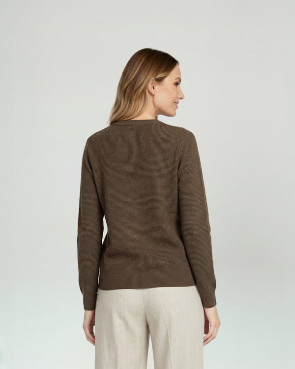 Sweater Mujer Renata Relaxed Cuello Redondo Manga Caída Chocolate Lineatre